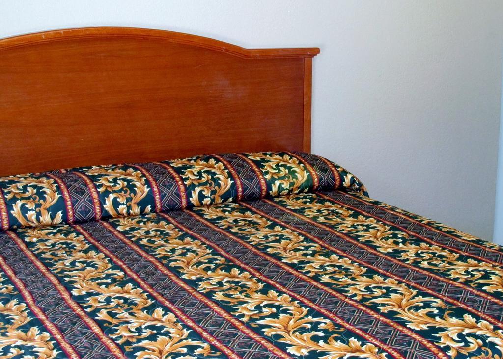 Country Inn Motel Oakdale ภายนอก รูปภาพ