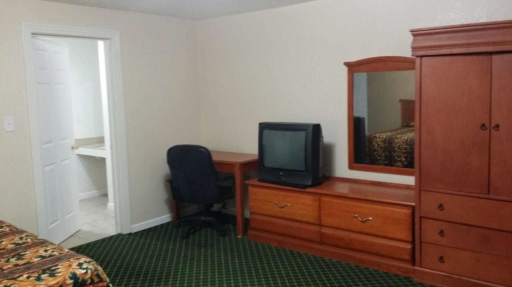 Country Inn Motel Oakdale ภายนอก รูปภาพ